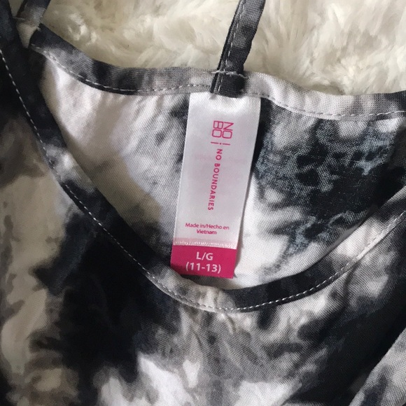 Tie Dye Black & White Tank Top - Picture 3 of 4